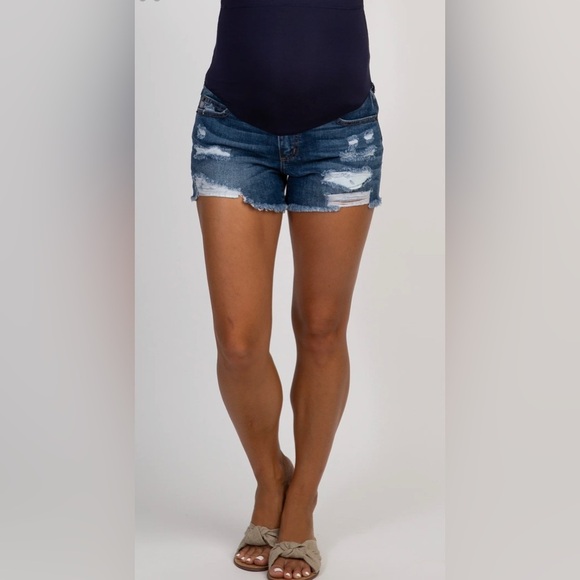 PinkBlush maternity distressed raw hem denim shorts nwot